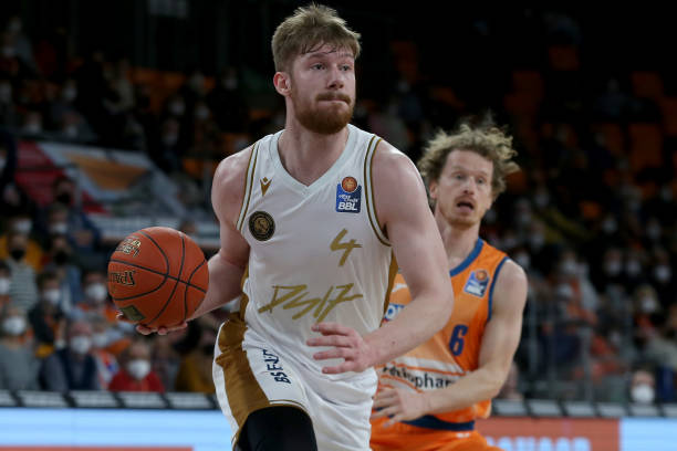 特别是对小 特别是对小